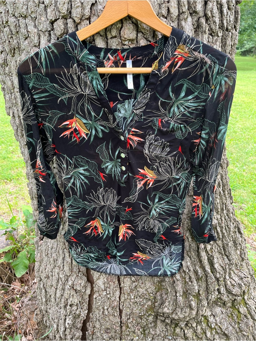 ⭐️d.n.a. Couture Floral Blouse in size S